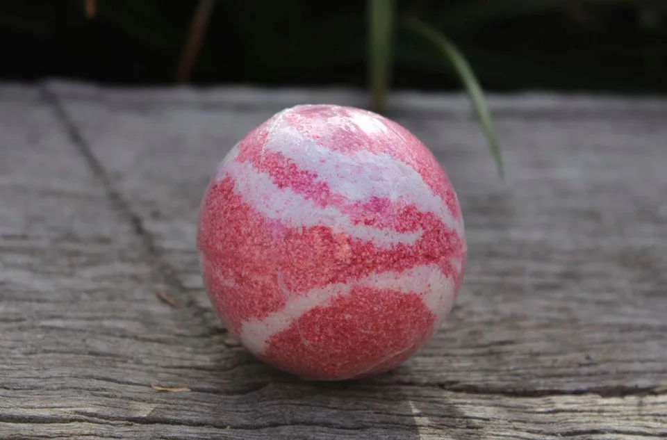 Bath Bomb Mad Love